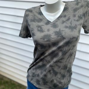 Tie dye V-neck price multiple tee
